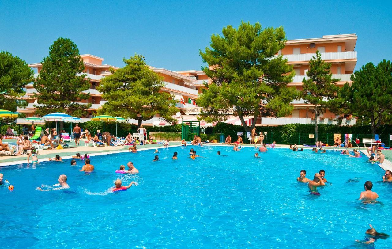 Valbella Lägenhet Bibione Exteriör bild